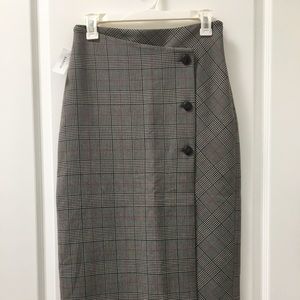 Aritzia Billy Plaid Skirt NWT size 4